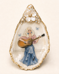 Dolly-Inspired Sparkle Oyster Shell