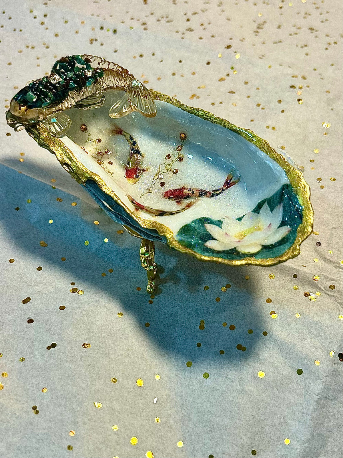 Koi Garden | 4-5” Embellished Oyster Shell with Stand